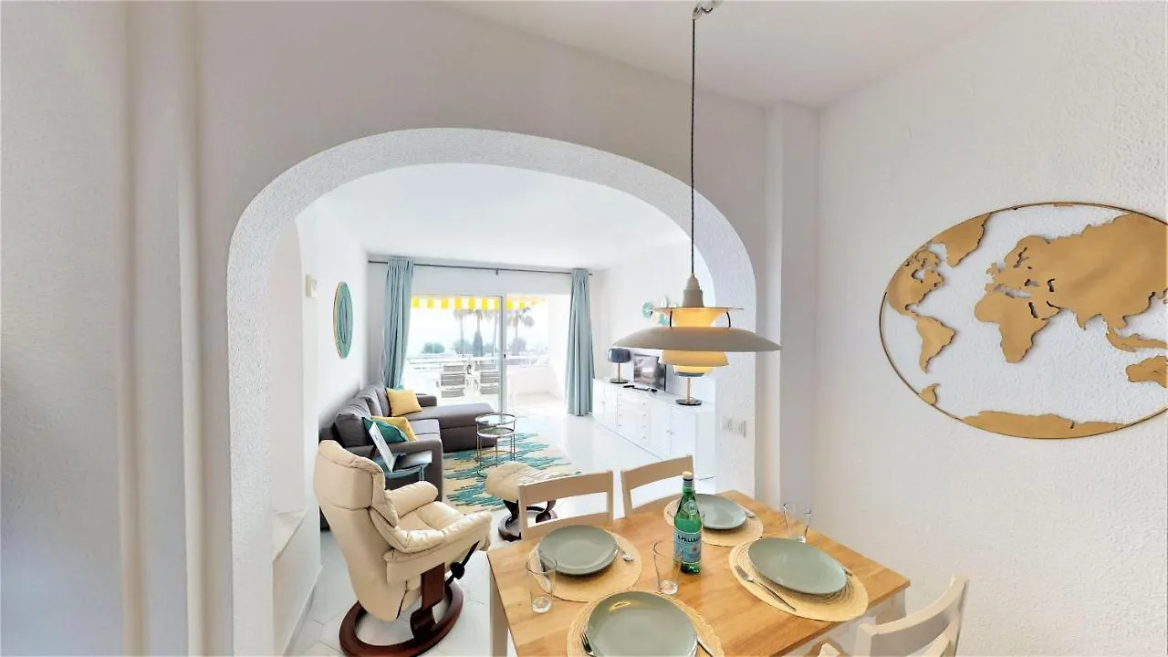 Top Floor Apartment - Amazing Sea View Sitio de Calahonda