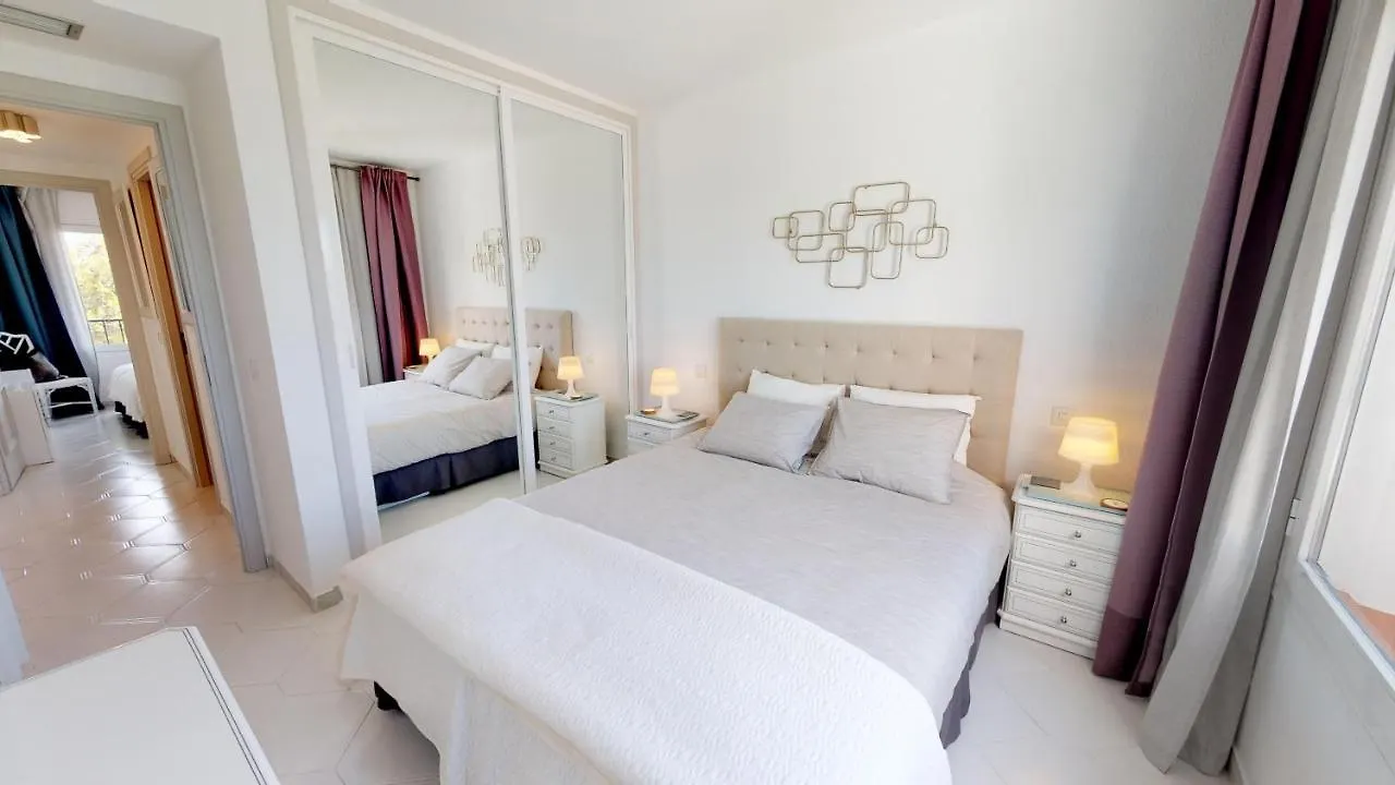 Top Floor Apartment - Amazing Sea View Sitio de Calahonda