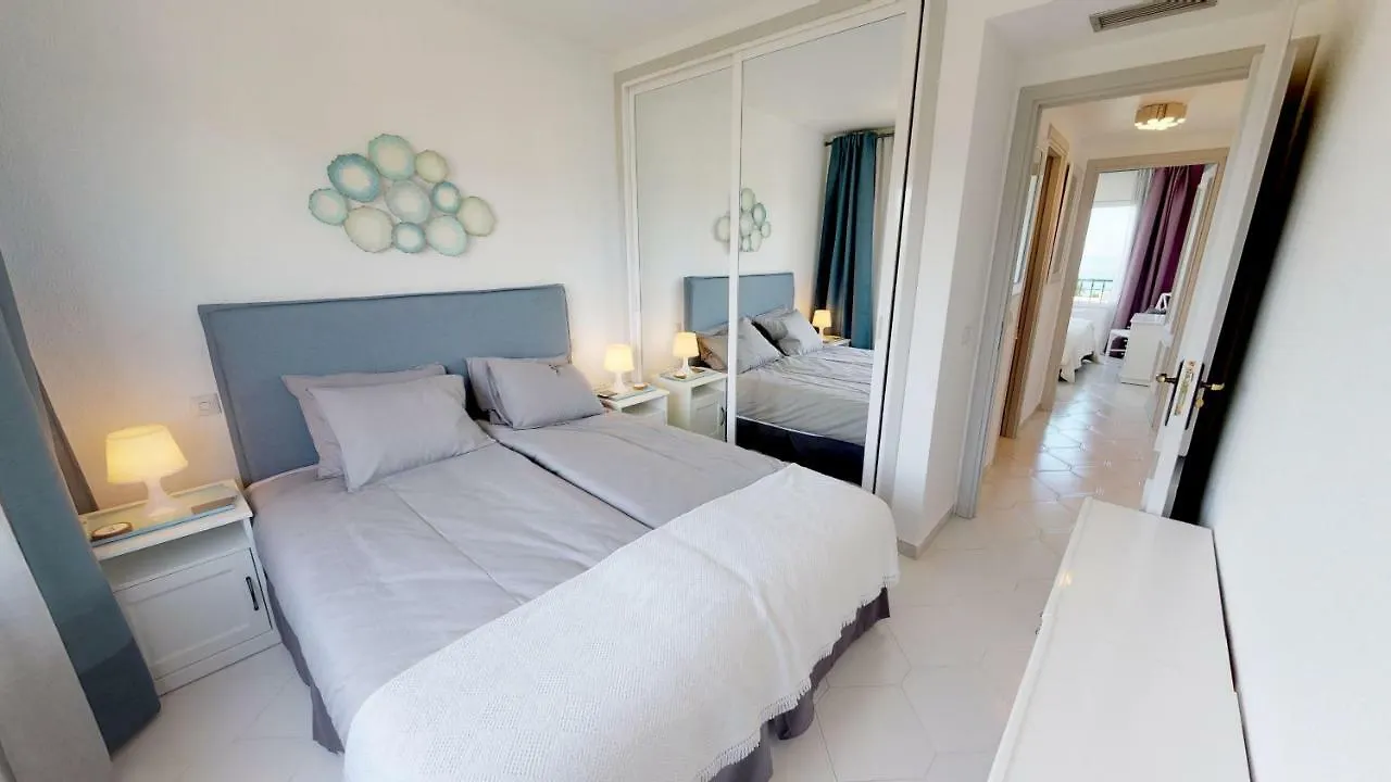 Top Floor Apartment - Amazing Sea View Sitio de Calahonda
