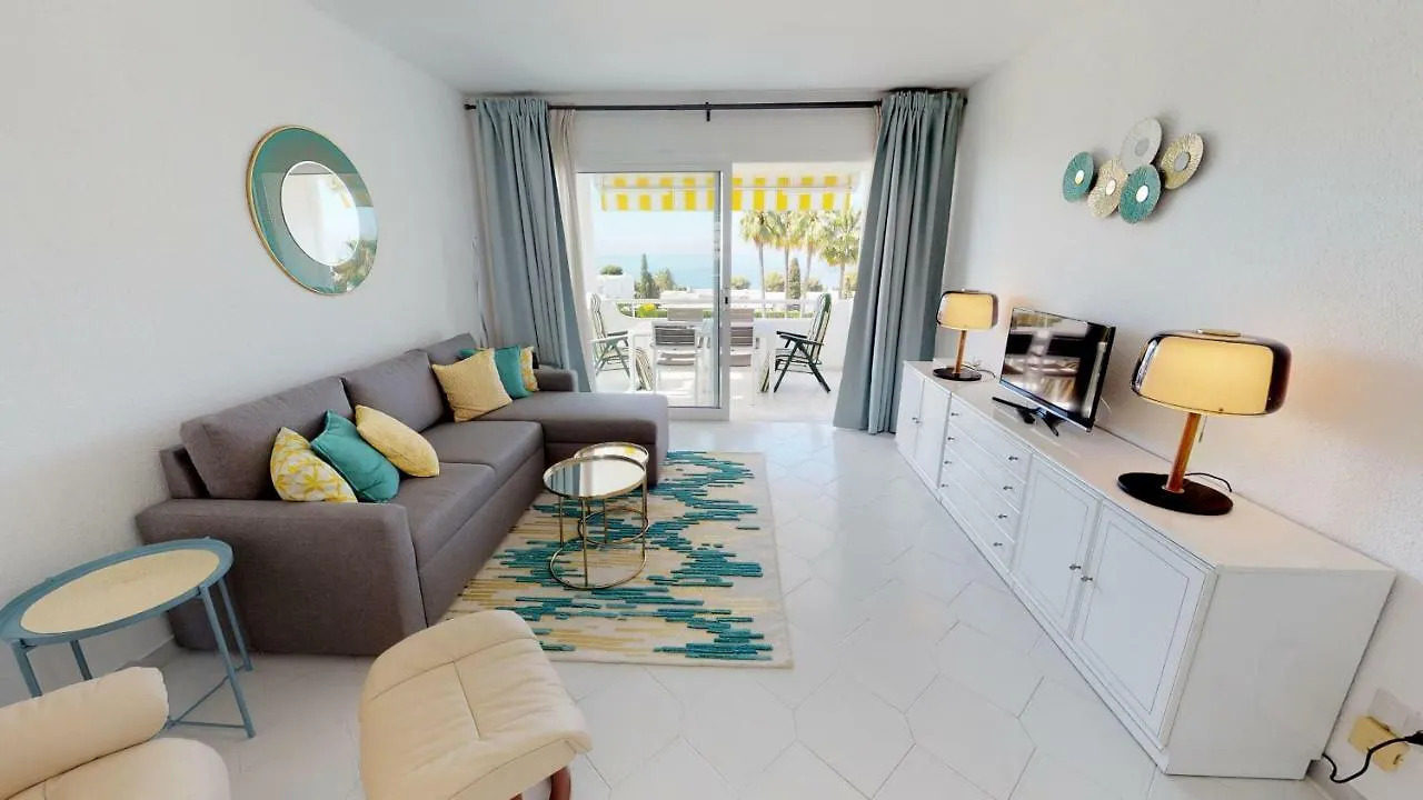 Top Floor Apartment - Amazing Sea View Sitio de Calahonda 0*,  Spanje